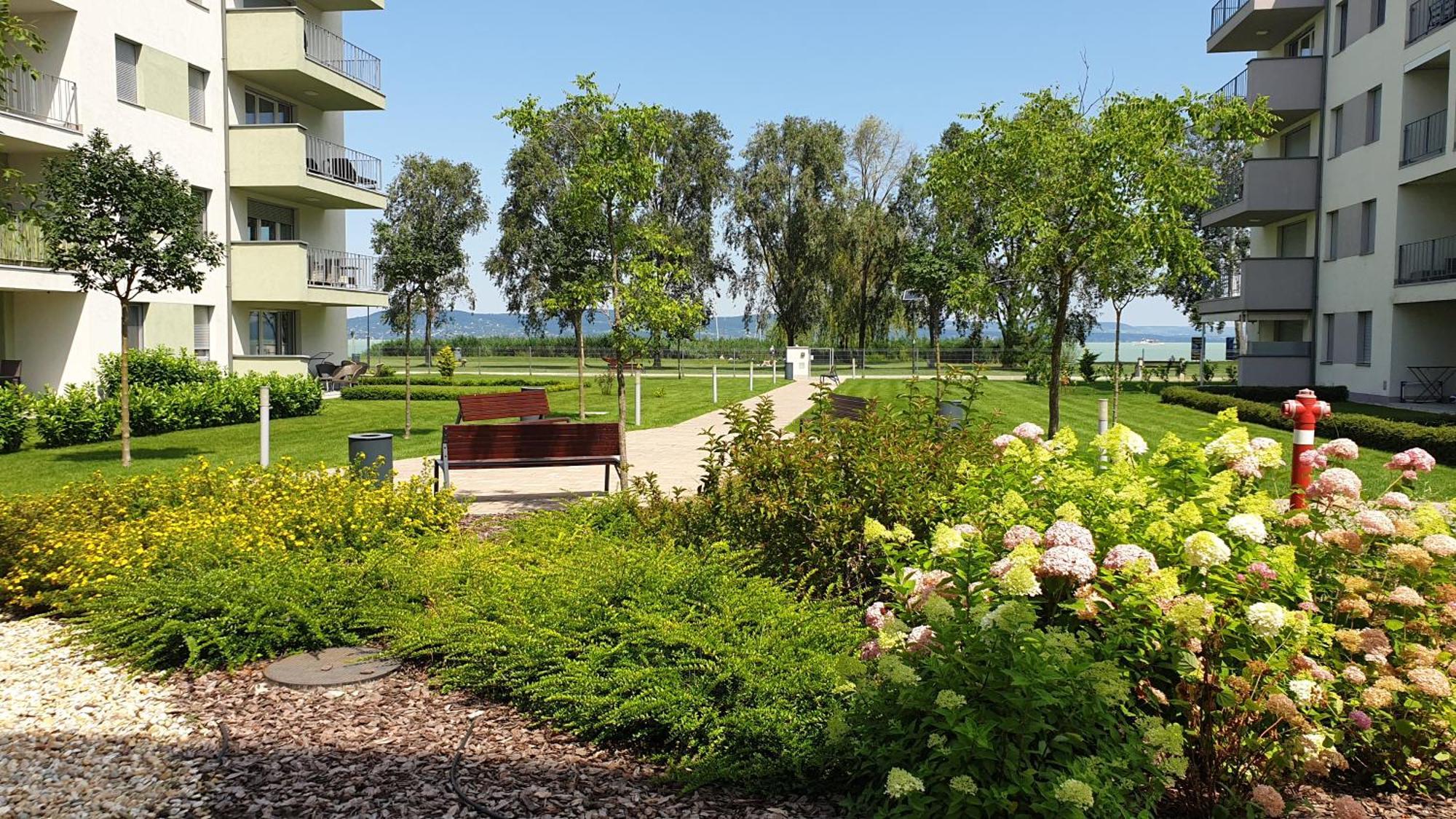 Lelle Resort Cb34 Balatonlelle Eksteriør billede