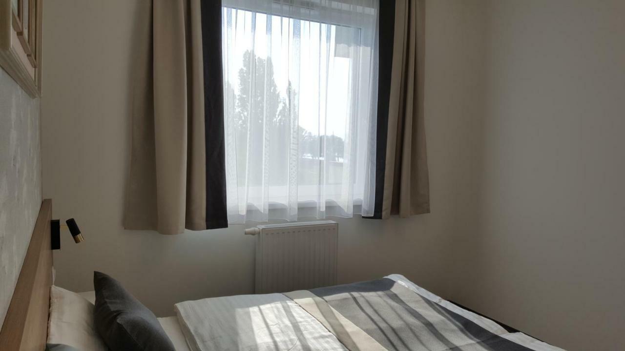 Lelle Resort Cb34 Balatonlelle Eksteriør billede